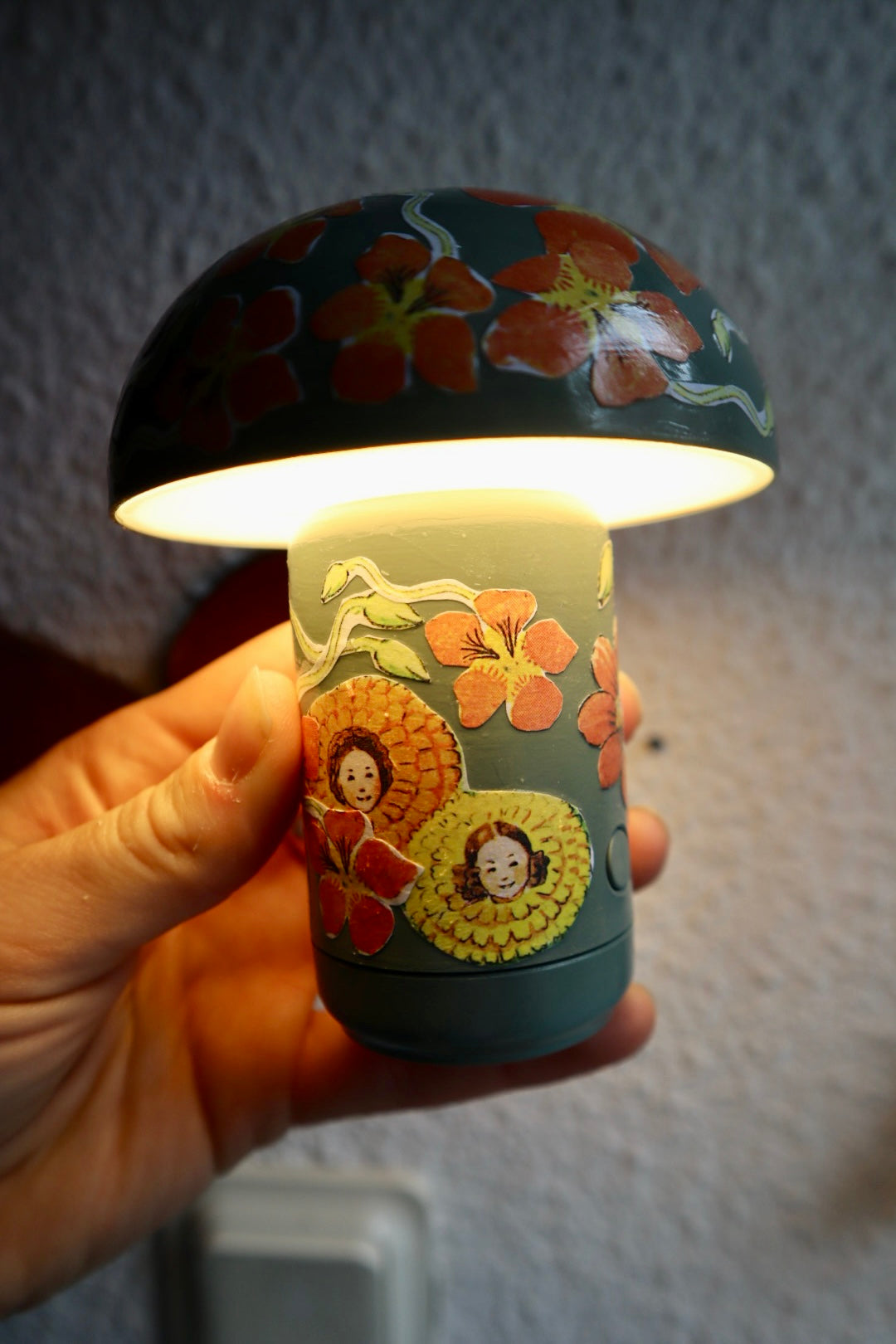 Liten i trädgården ~ lampa