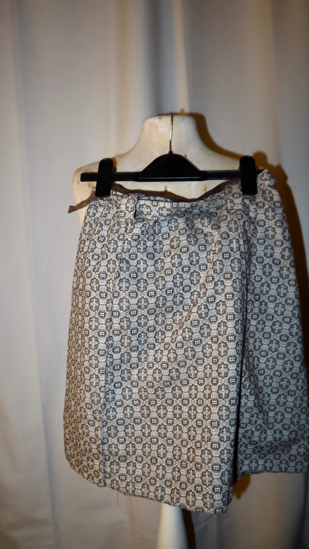 VINTAGE KJOL, storlek 34/36