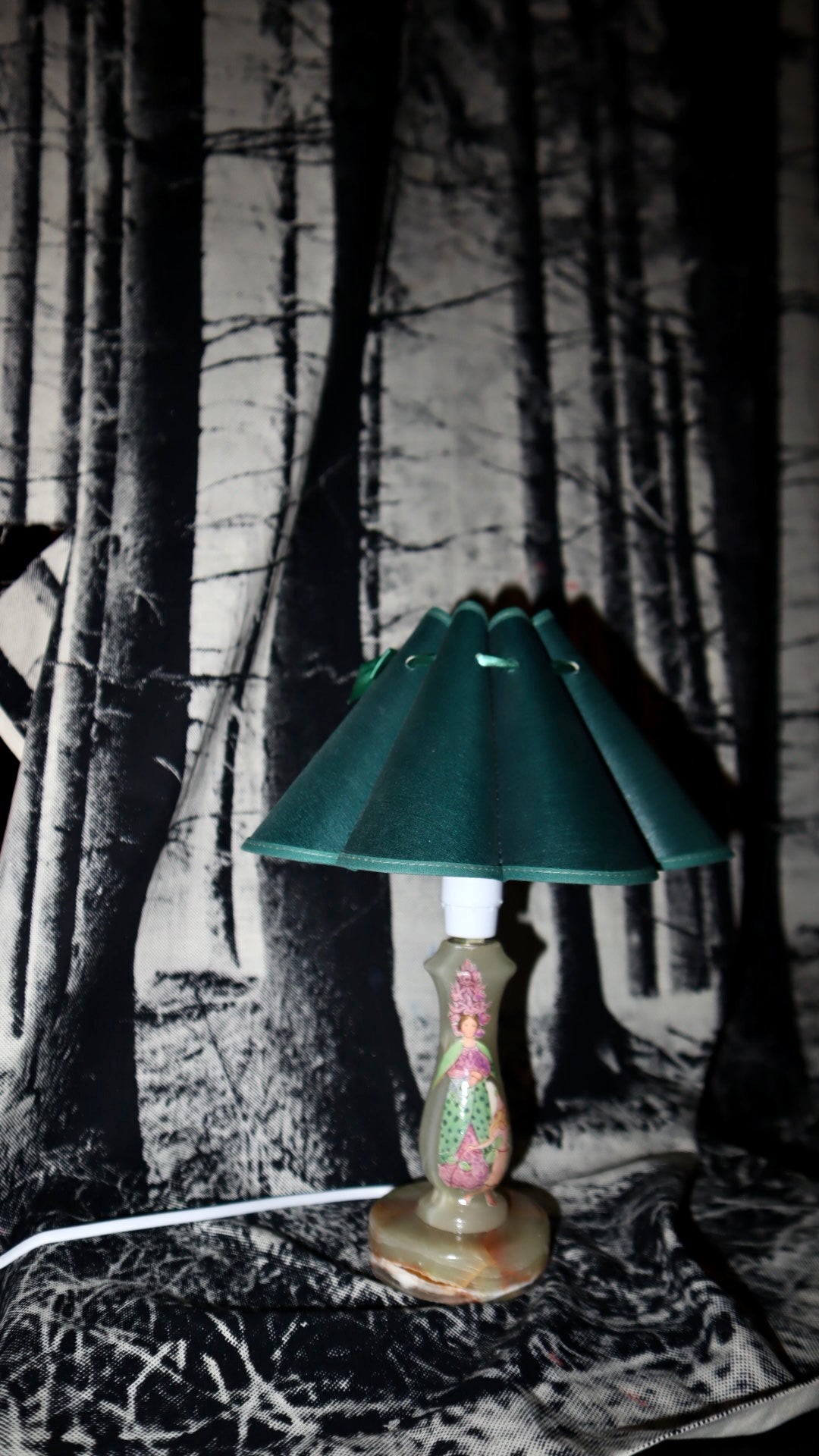 FRU SYREN, lampa