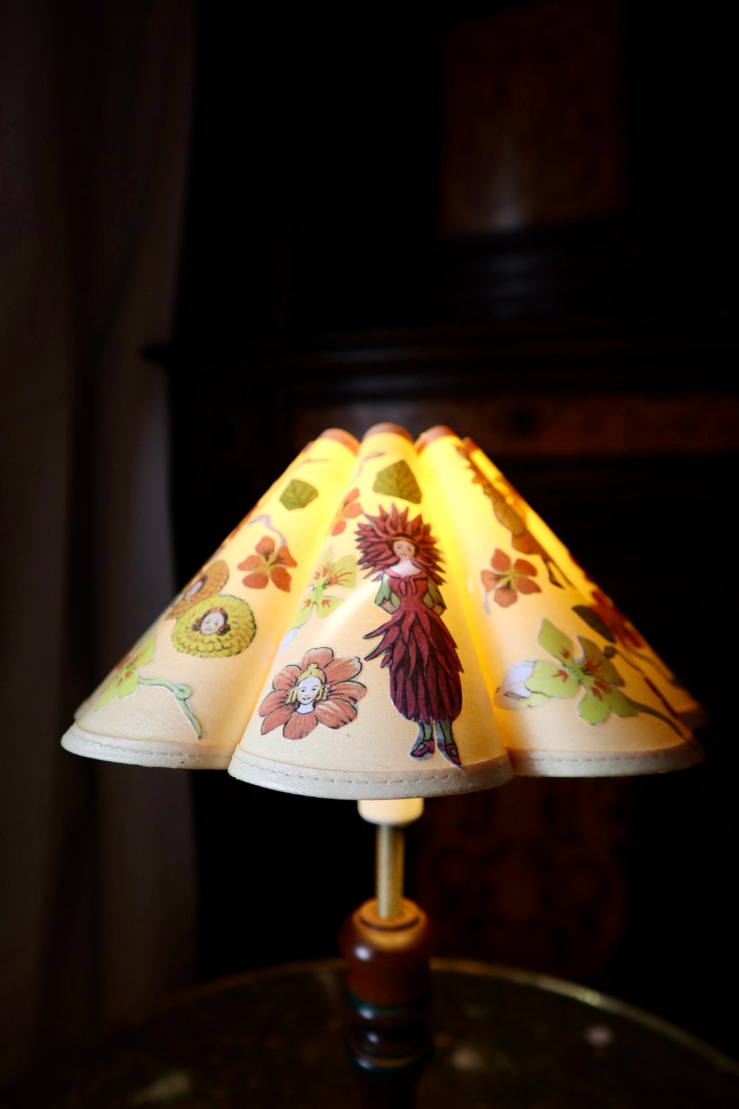 Liten i trädgården ~ lampskärm