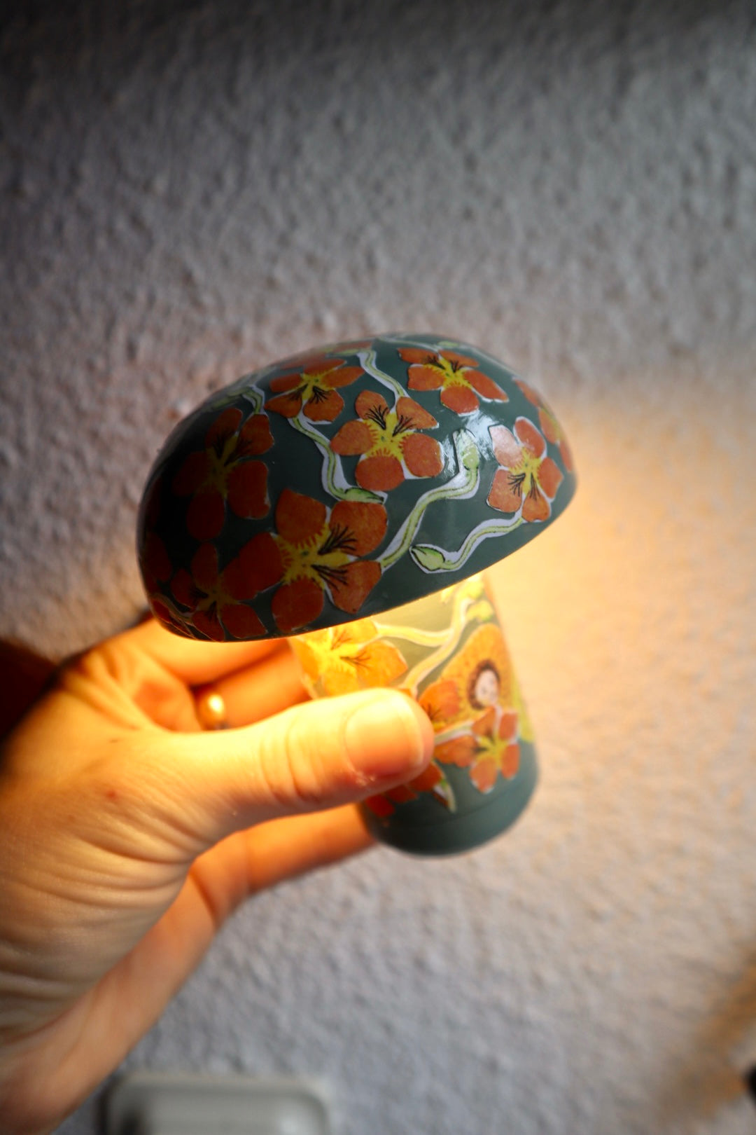 Liten i trädgården ~ lampa