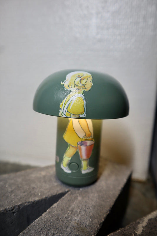 Duktiga Annika ~ lampa
