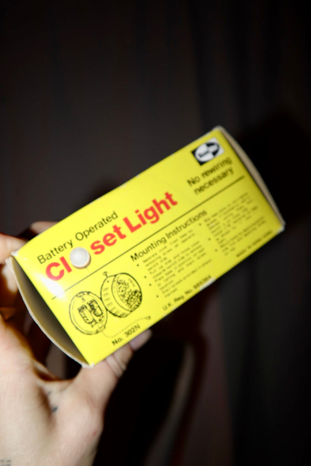CLOSET LIGHT , RETRO