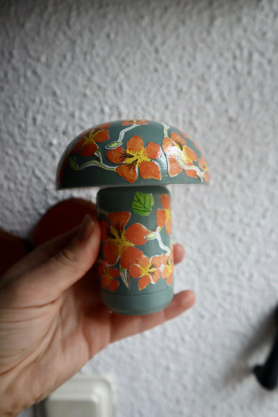 Liten i trädgården ~ lampa
