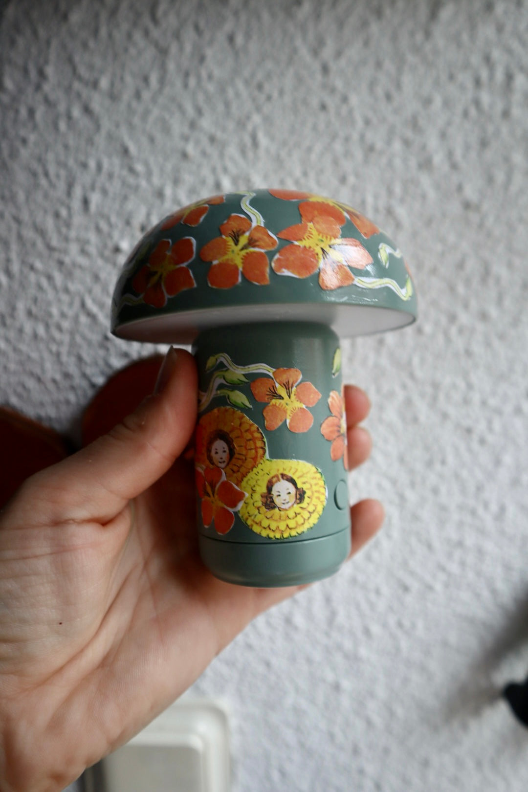 Liten i trädgården ~ lampa