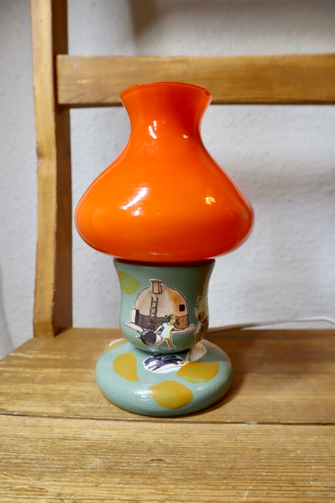 HATTSTUGAN ~ lampa