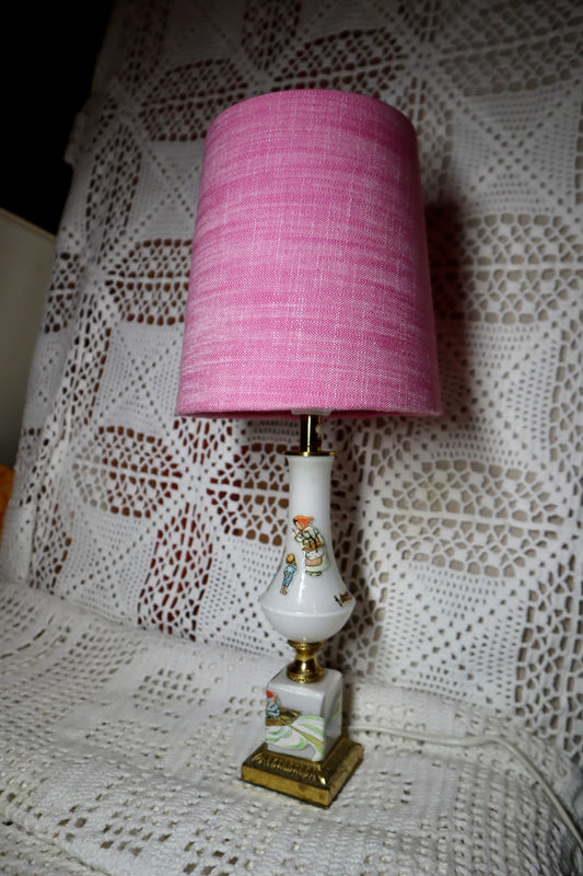 Hattstugan lampa
