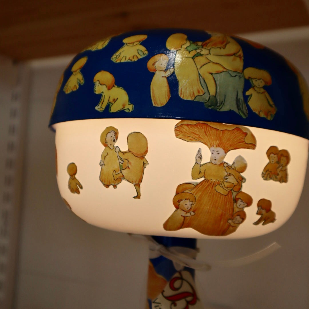 Blommornas bok ~ lampa (9)