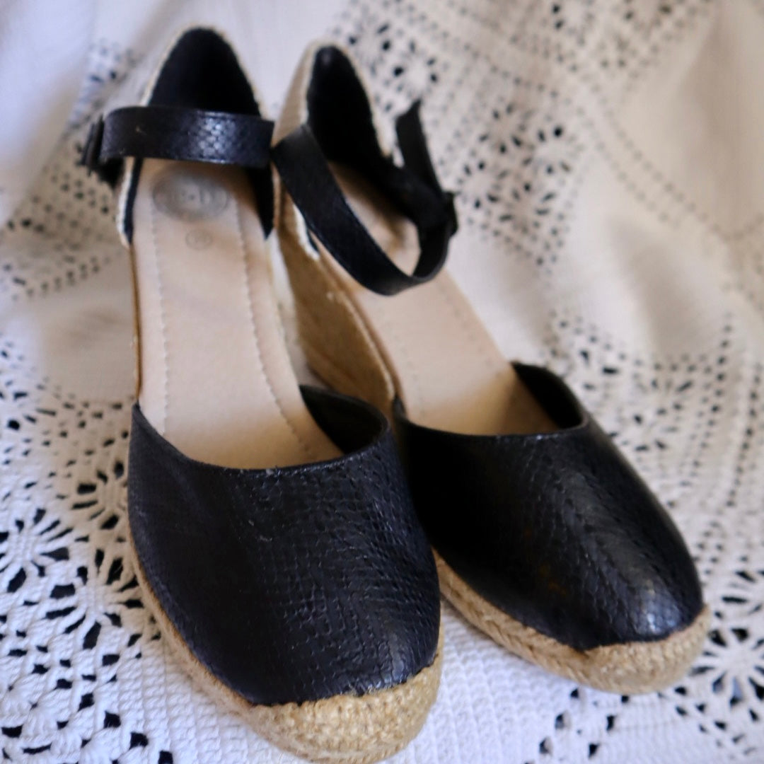 Kilklack ~ storlek 39