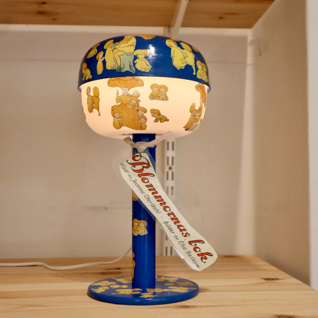 Blommornas bok ~ lampa (9)