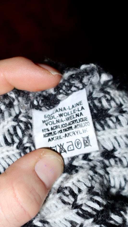 Stickad tröja, lusekofta, M