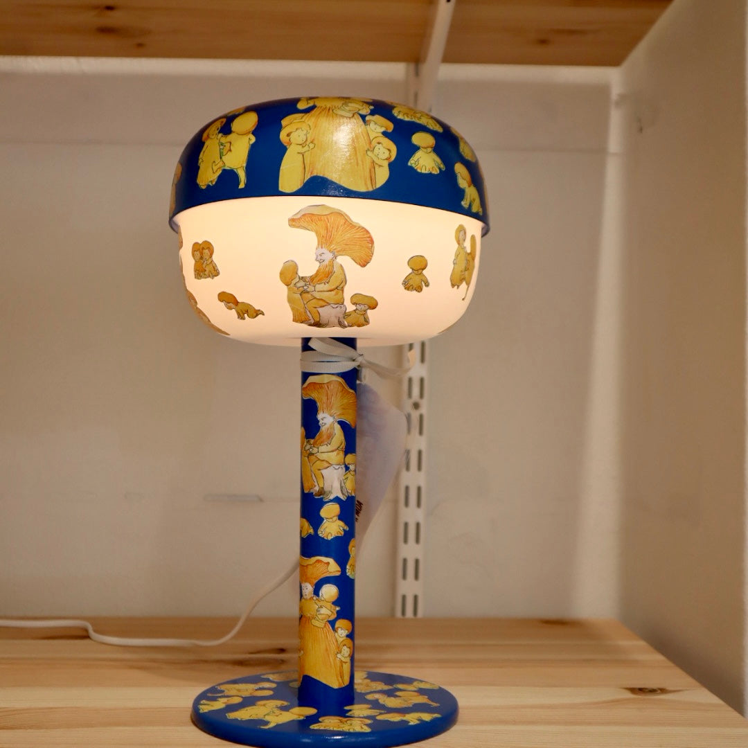 Blommornas bok ~ lampa (9)