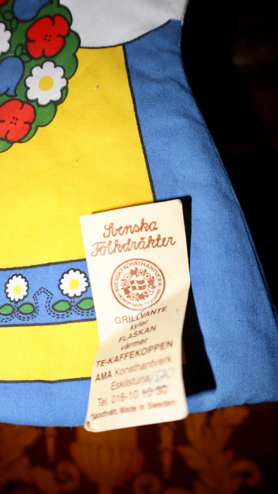 TEHUVA, SVENSKA FOLKDRÄKTER, KONSTHANTVERK