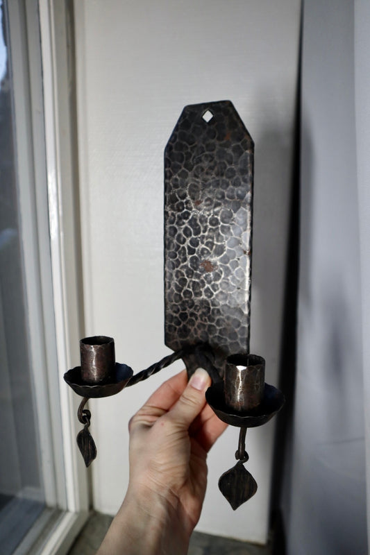 Väggljusstake ~ smide
