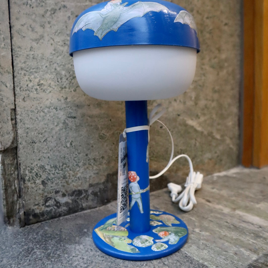 Tomtebobarnen ~ lampa