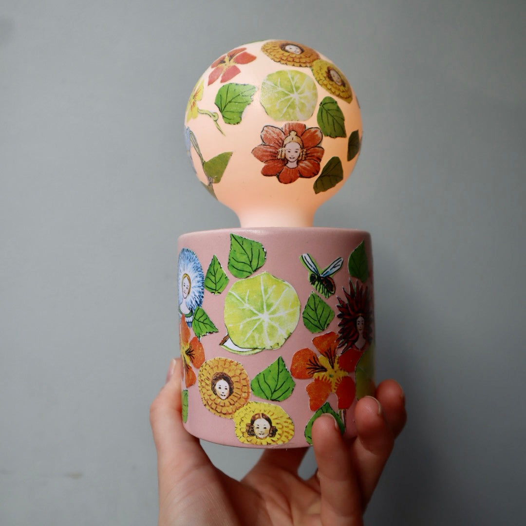 Liten i trädgården ~ lampa