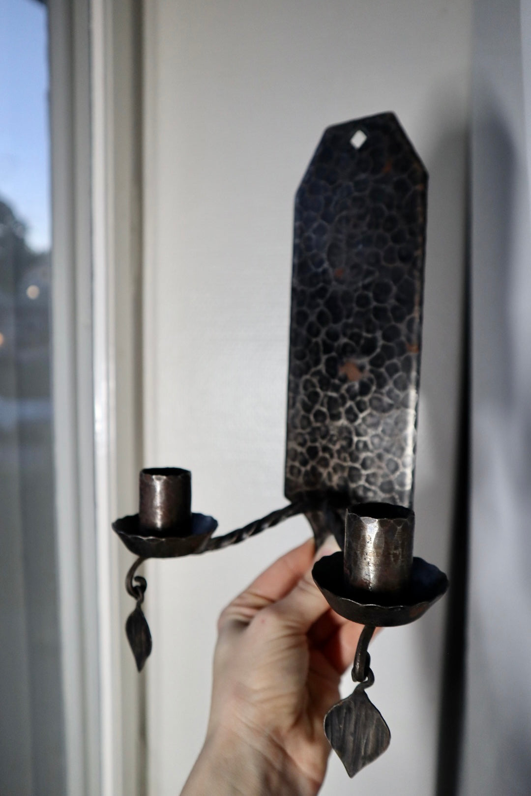 Väggljusstake ~ smide