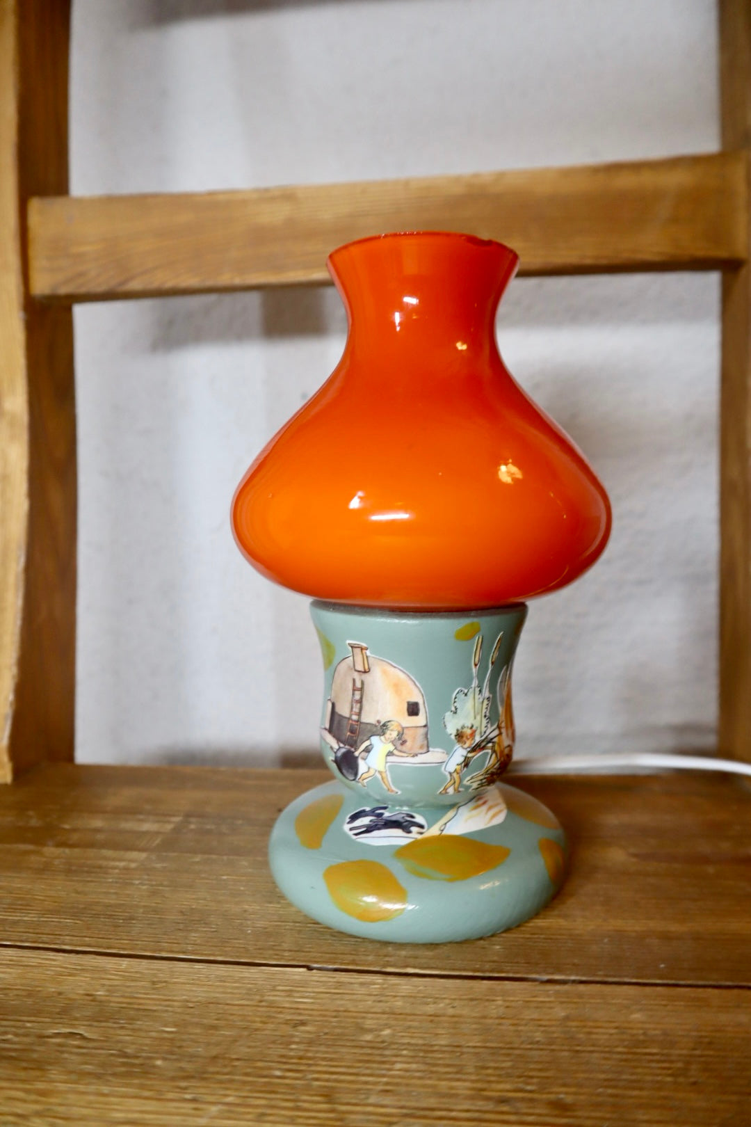 HATTSTUGAN ~ lampa