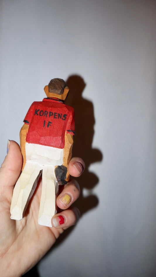 KORPEN IF, handgjord, trägubbe
